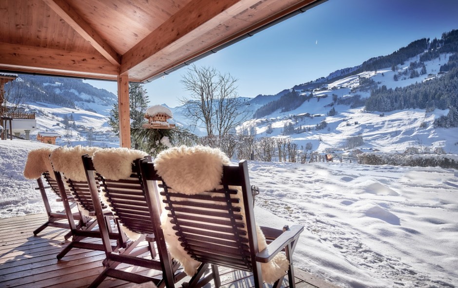 Sonnenbaden mit Panoramablick im Chaleturlaub in Gro&szlig;arl