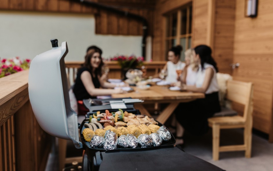 Gem&uuml;tlicher Grillabend mit Freunden