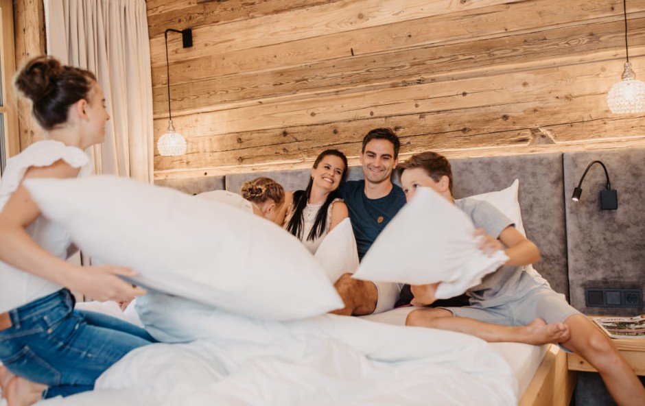 Familienwanderung zum Sonntagskogel bei Sonne &copy; Tourismusverband Gro&szlig;arltal